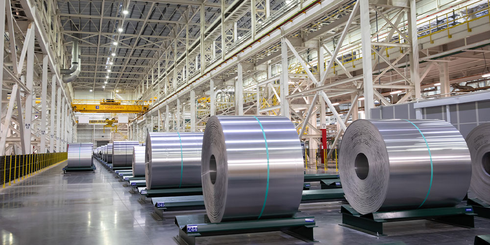 The Role of Storage Technology in Advancing Solar-Powered Aluminum Production